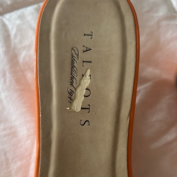 Talbots Women's Sandals in Orange and Cream - Picture 2 of 6
